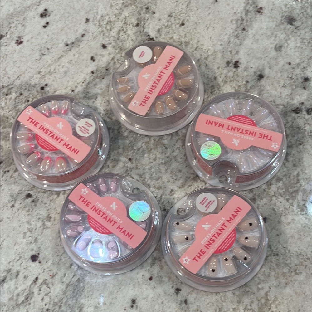 Olive and June Instant Mani Press-On Nails Set, 5 nail sets